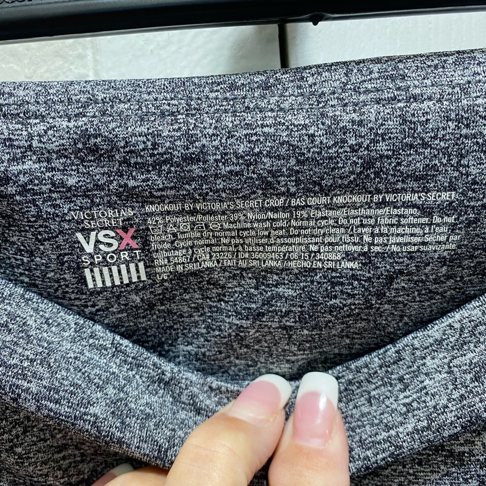 Victoria Secret short legging’s - Picture 3 of 4